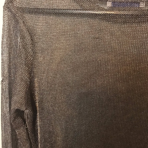 Shear Metallic Zara Top - Picture 3 of 3